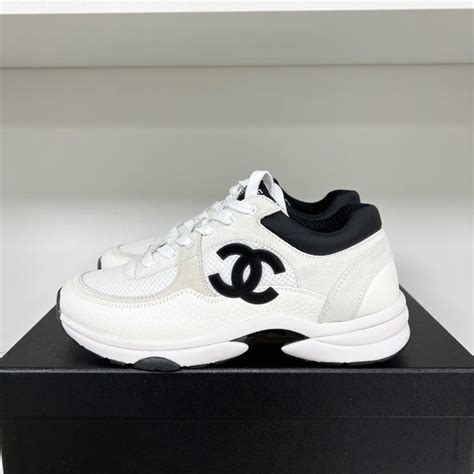 CHANEL RUNNER: